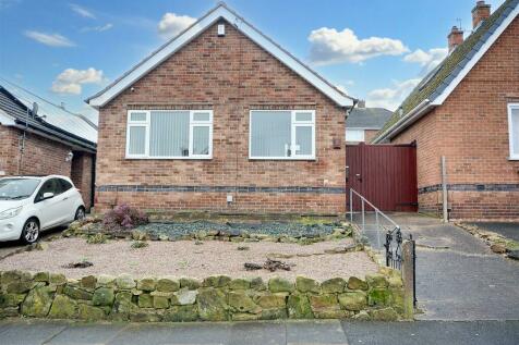 2 bedroom detached bungalow for sale