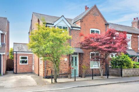 Station Road, Stanley, Ilkeston 4 bed link detached house for sale
