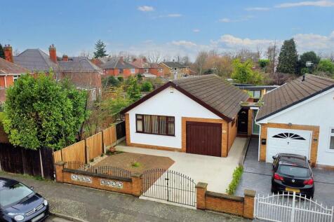 2 bedroom detached bungalow for sale