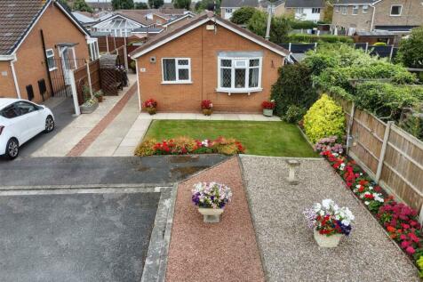 2 bedroom detached bungalow for sale