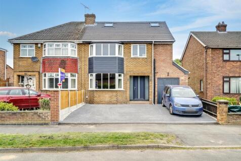 4 bedroom semi-detached house for sale