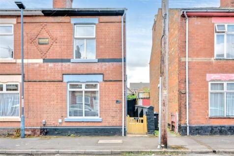 2 bedroom semi-detached house for sale