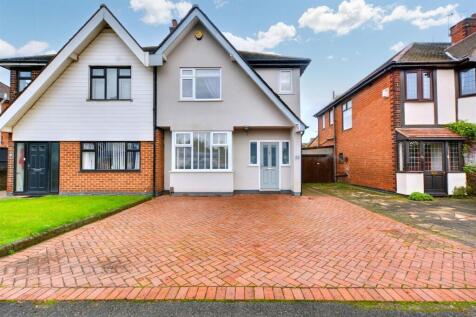 3 bedroom semi-detached house for sale