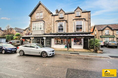 3 bedroom maisonette for sale