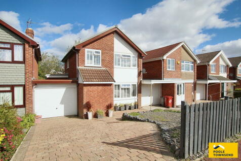 3 bedroom link detached house for sale