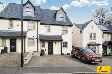 4 bedroom semi-detached house for sale