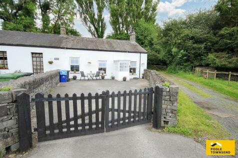 2 bedroom semi-detached bungalow for sale