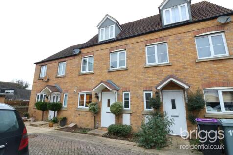 3 bedroom town house for sale
