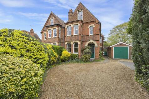 St. Peters Hill, Caversham, Reading 5 bed semi