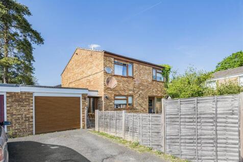 Lomond Avenue, Caversham, Reading 3 bed link detached house for sale