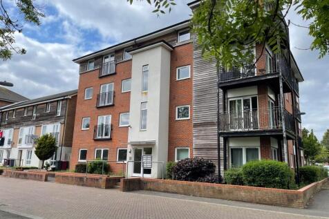 Meadow Way 2 bed flat for sale