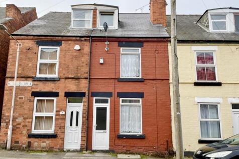 3 bedroom terraced house for sale