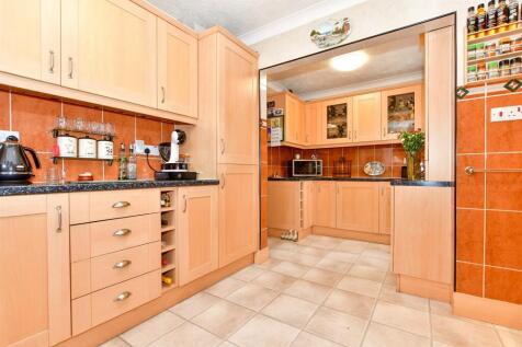 4 bedroom chalet for sale