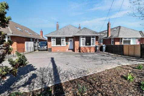 4 bedroom detached bungalow for sale