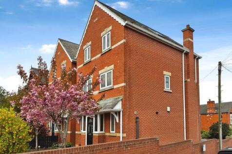 Newbold Road, Chesterfield, S41 7PU 3 bed detached house for sale