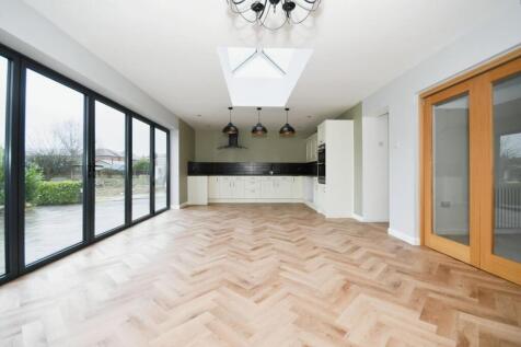 Moor Lane, Bolsover, Chesterfield... 3 bed detached bungalow for sale