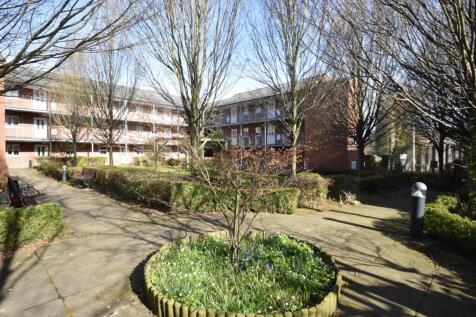 Stirling Court, Nightingale Close... 2 bed apartment for sale