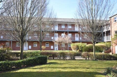 Stirling Court, Nightingale Close... 2 bed apartment for sale