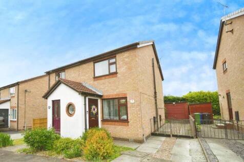 2 bedroom semi-detached house for sale