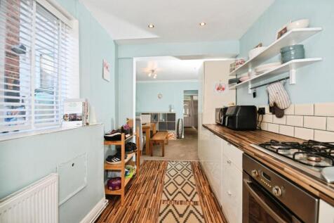 Hardwick Avenue, New Whittington... 2 bed semi