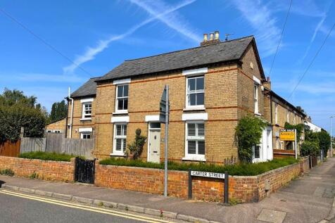 St. Neots Road, Sandy 3 bed detached house for sale
