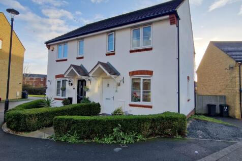 2 bedroom semi-detached house for sale