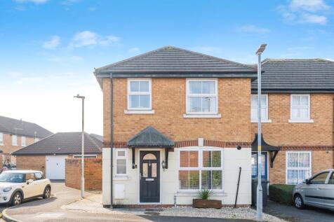 3 bedroom end of terrace house for sale