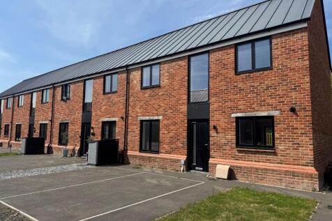 3 bedroom end of terrace house for sale
