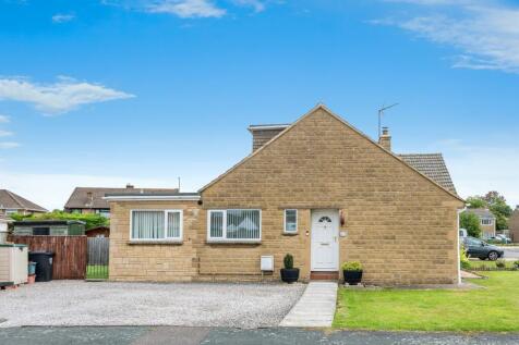 3 bedroom semi-detached bungalow for sale