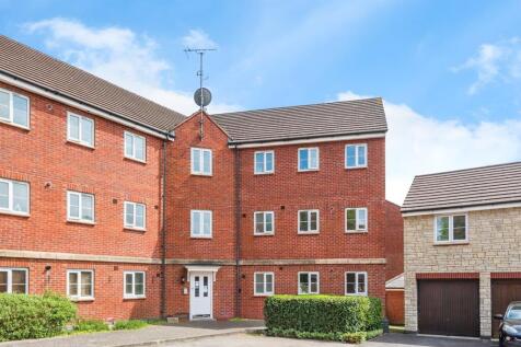2 bedroom ground floor flat for sale