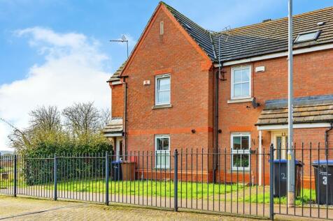 3 bedroom end of terrace house for sale