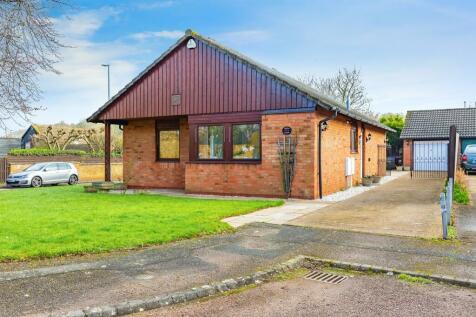 2 bedroom detached bungalow for sale