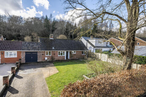 4 bedroom bungalow for sale