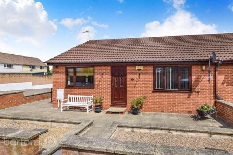 2 bedroom semi-detached bungalow for sale