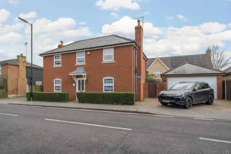 Main Road, Great Leighs, Chelmsford 3 bed detached house for sale