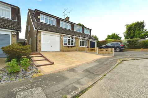 4 bedroom semi-detached house for sale