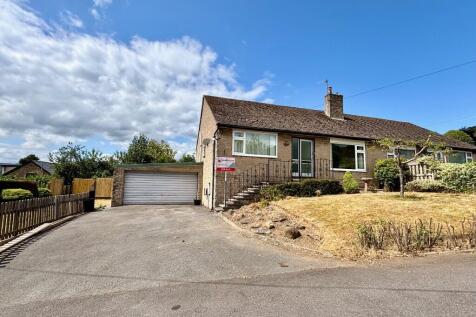 3 bedroom semi-detached bungalow for sale