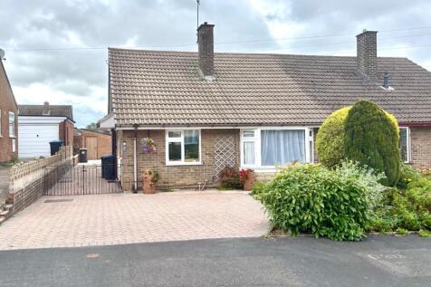 3 bedroom semi-detached bungalow for sale