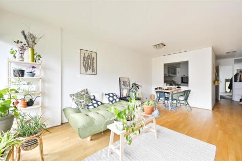 Defoe House, London EC2Y 2 bed apartment for sale