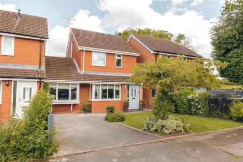 47 Greenway Avenue, Alveley, Bridgnorth 4 bed link detached house for sale