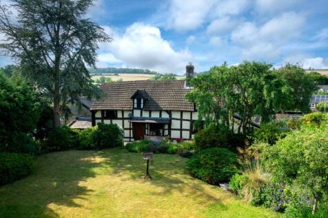 Brook House, 28 Lydbury North... 4 bed link detached house for sale