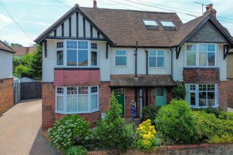 Waverley Road, Berkshire RG30 3 bed semi