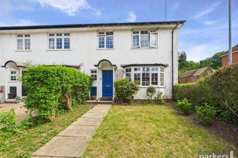 Western Elms Avenue, Berkshire RG30 3 bed end of terrace house for sale