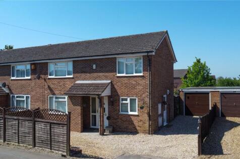 Whitley Wood Lane, Berkshire RG2 3 bed semi