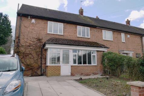 4 bedroom end of terrace house for sale