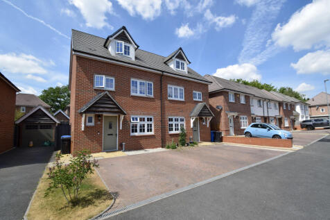 4 bedroom semi-detached house for sale