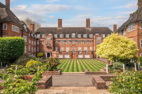 Hampstead Way, London NW11 4 bed flat for sale