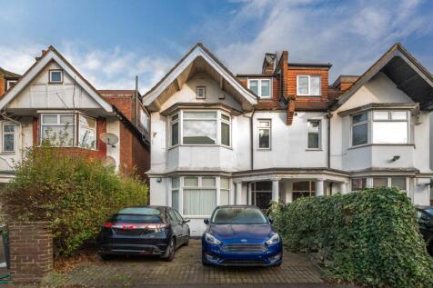 45 North End Road, Greater London NW11 2 bed apartment for sale