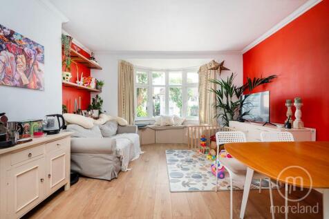 7 Ashbourne Avenue, Greater London NW11 3 bed apartment for sale