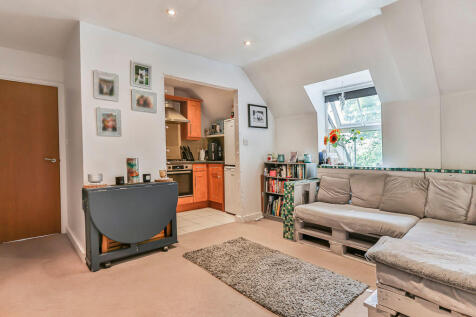 Grantly Road, Bournemouth 2 bed apartment for sale